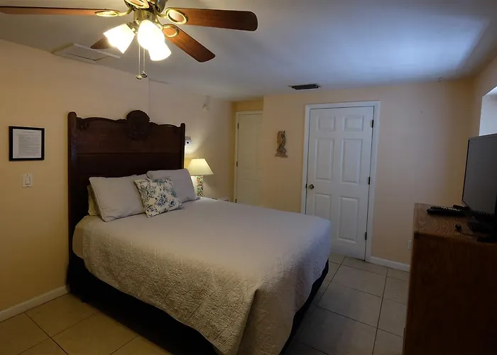 Seahorse Cottages - Adults Only