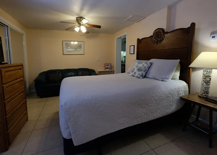 Seahorse Cottages - Adults Only