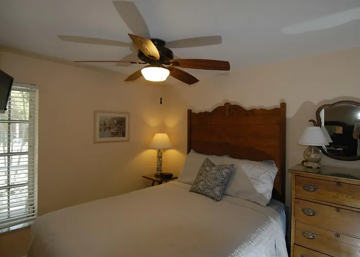 Seahorse Cottages - Adults Only